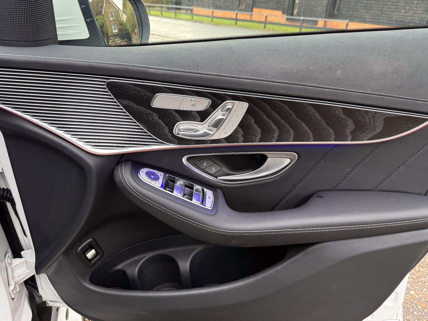 Used Mercedes-Benz EQC 2022 for sale - 77469211: Photo 9