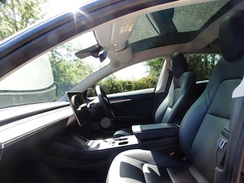 Used Tesla Model 3 2023 for sale - 78933807: Photo