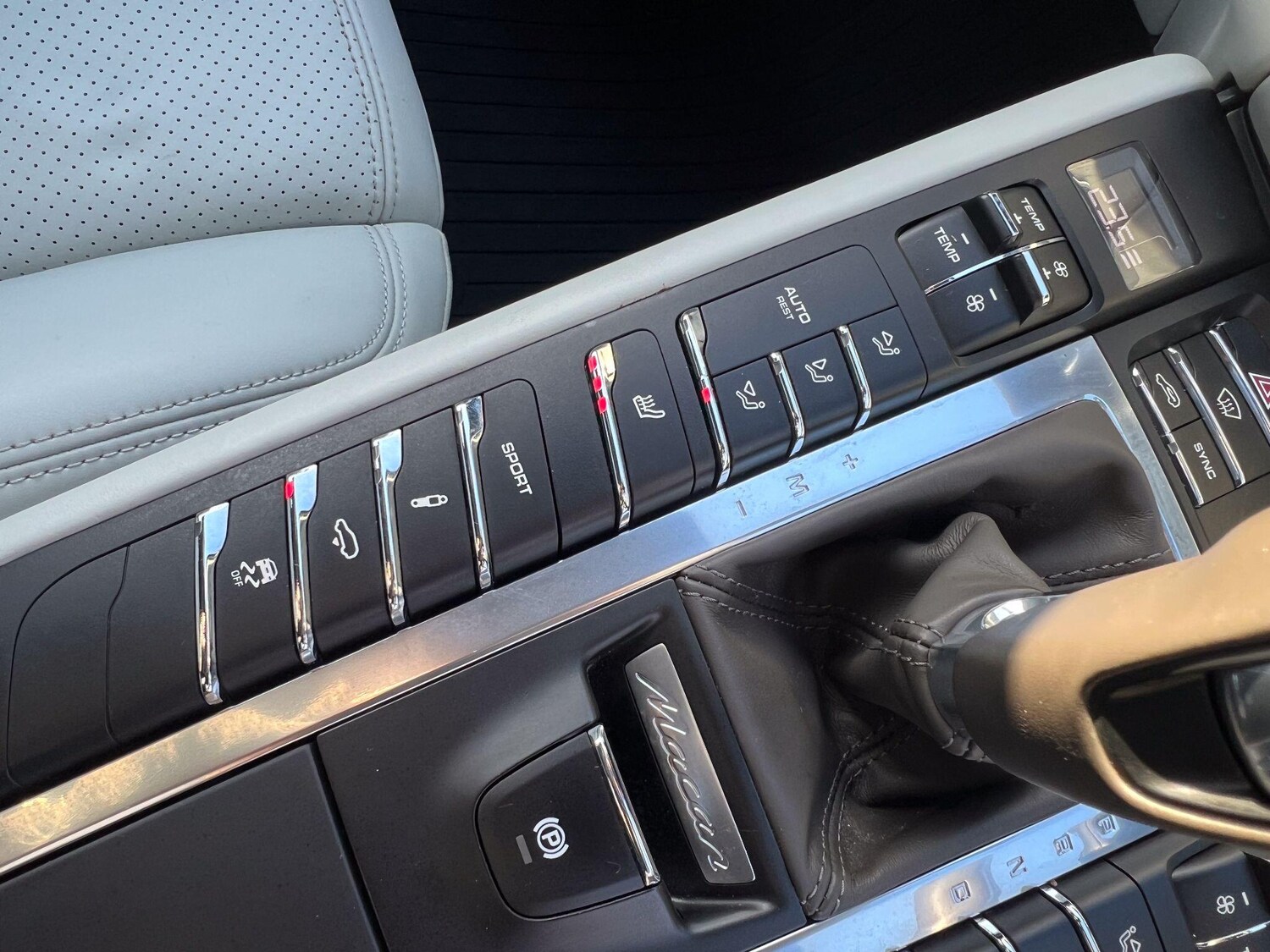 Used Porsche Macan for sale - 77345191: Photo 31