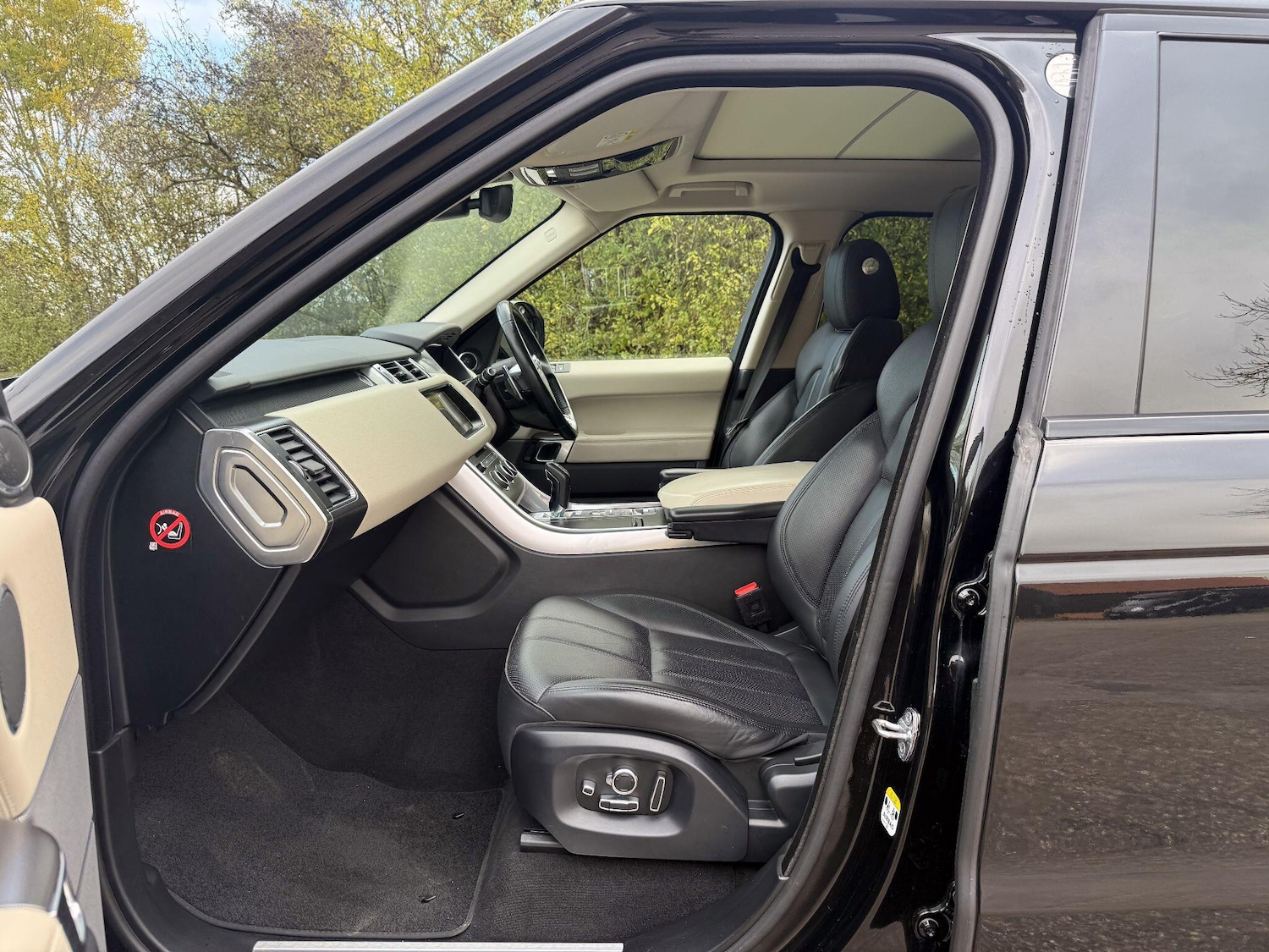 Used Land Rover Range Rover Sport 2017 for sale - 76381038: Photo 13