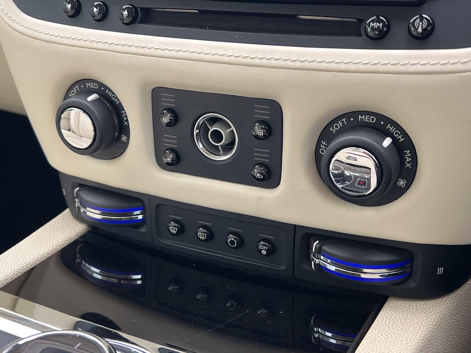 Used Rolls-Royce Wraith 2015 for sale - 75728876: Photo 28