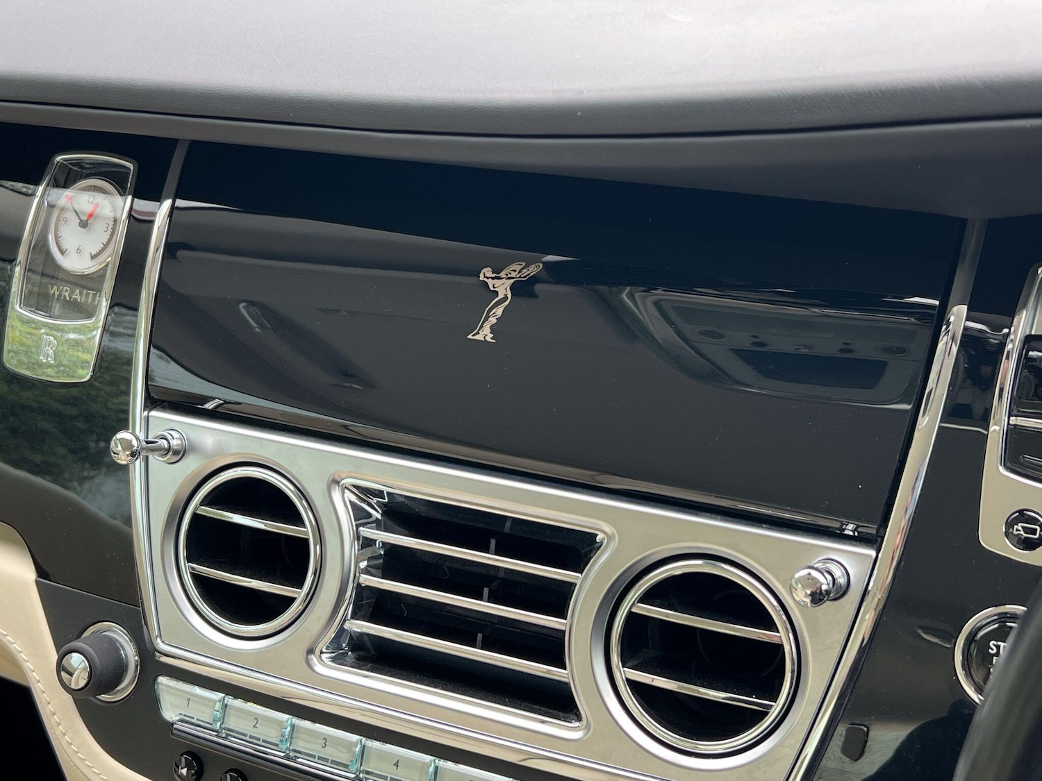 Used Rolls-Royce Wraith 2015 for sale - 75728876: Photo 35