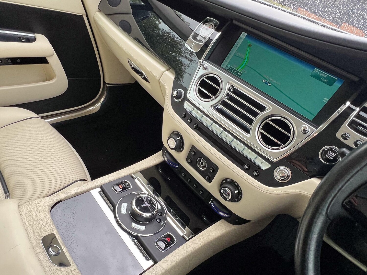 Used Rolls-Royce Wraith 2015 for sale - 75728876: Photo 6