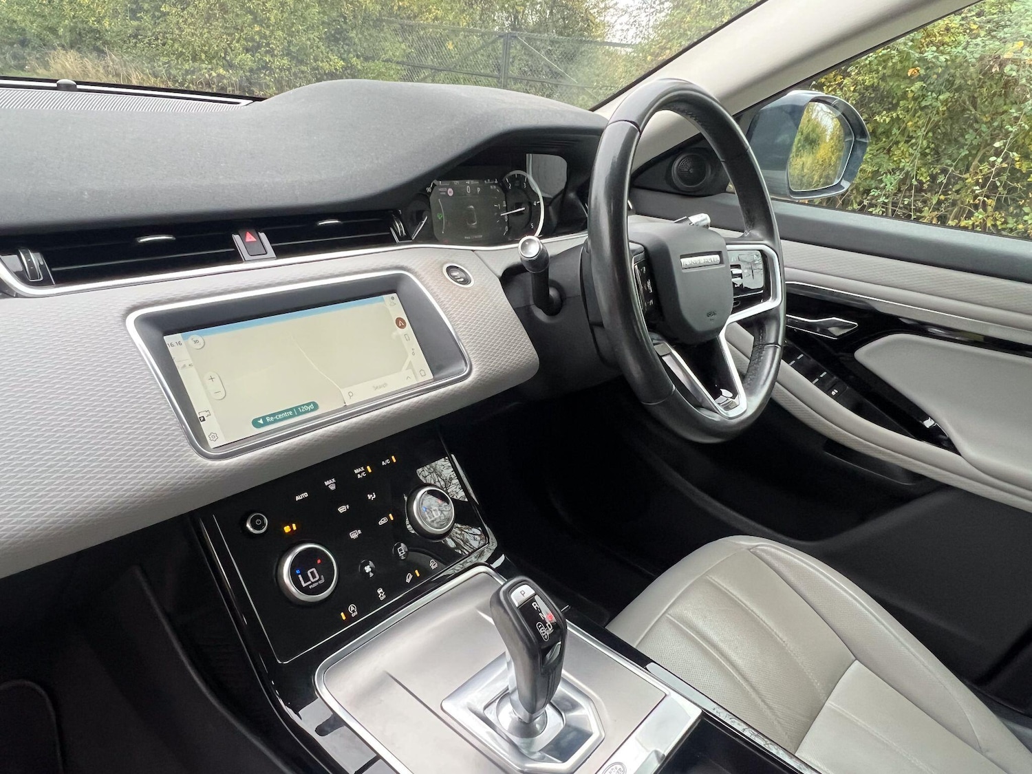 Used Land Rover Range Rover Evoque 2021 for sale - 76314358: Photo 12