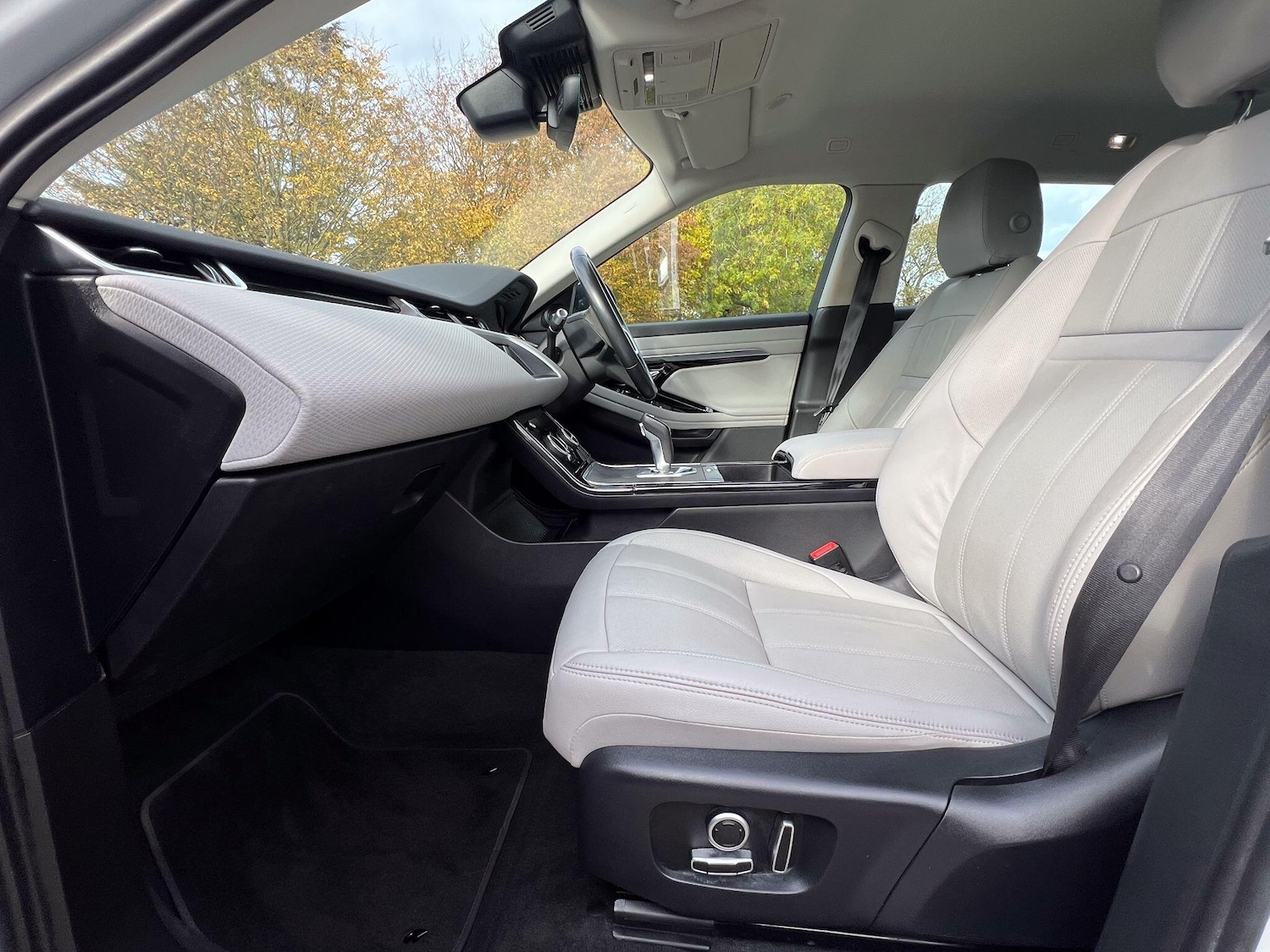 Used Land Rover Range Rover Evoque 2021 for sale - 76314358: Photo 3