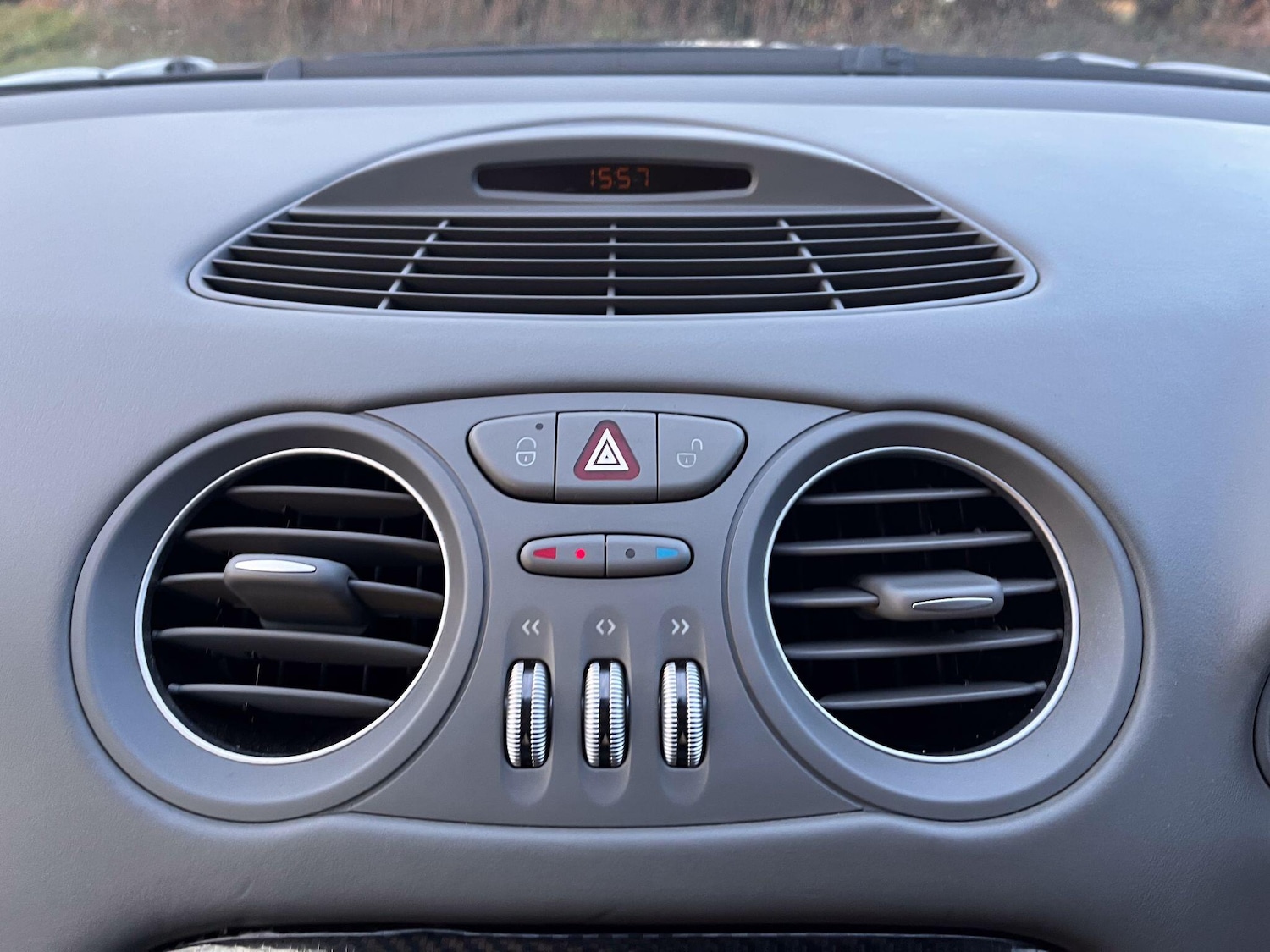 Used Mercedes-Benz SL 2003 for sale - 77143239: Photo 15