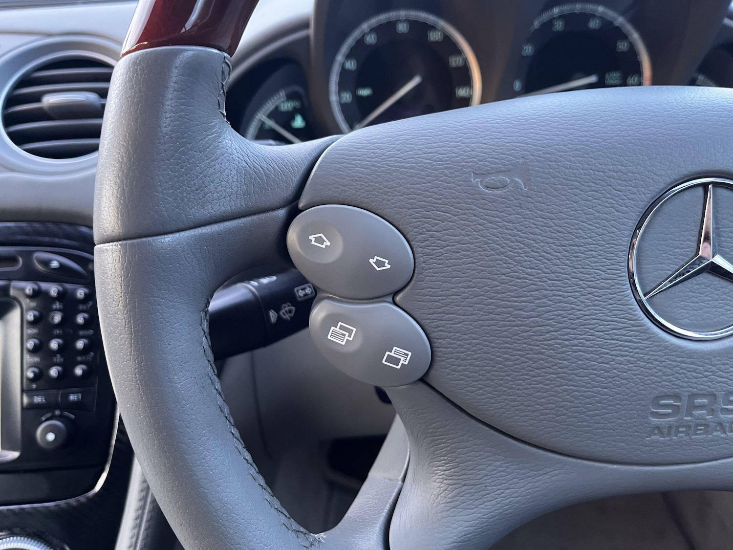 Used Mercedes-Benz SL 2003 for sale - 77143239: Photo 21