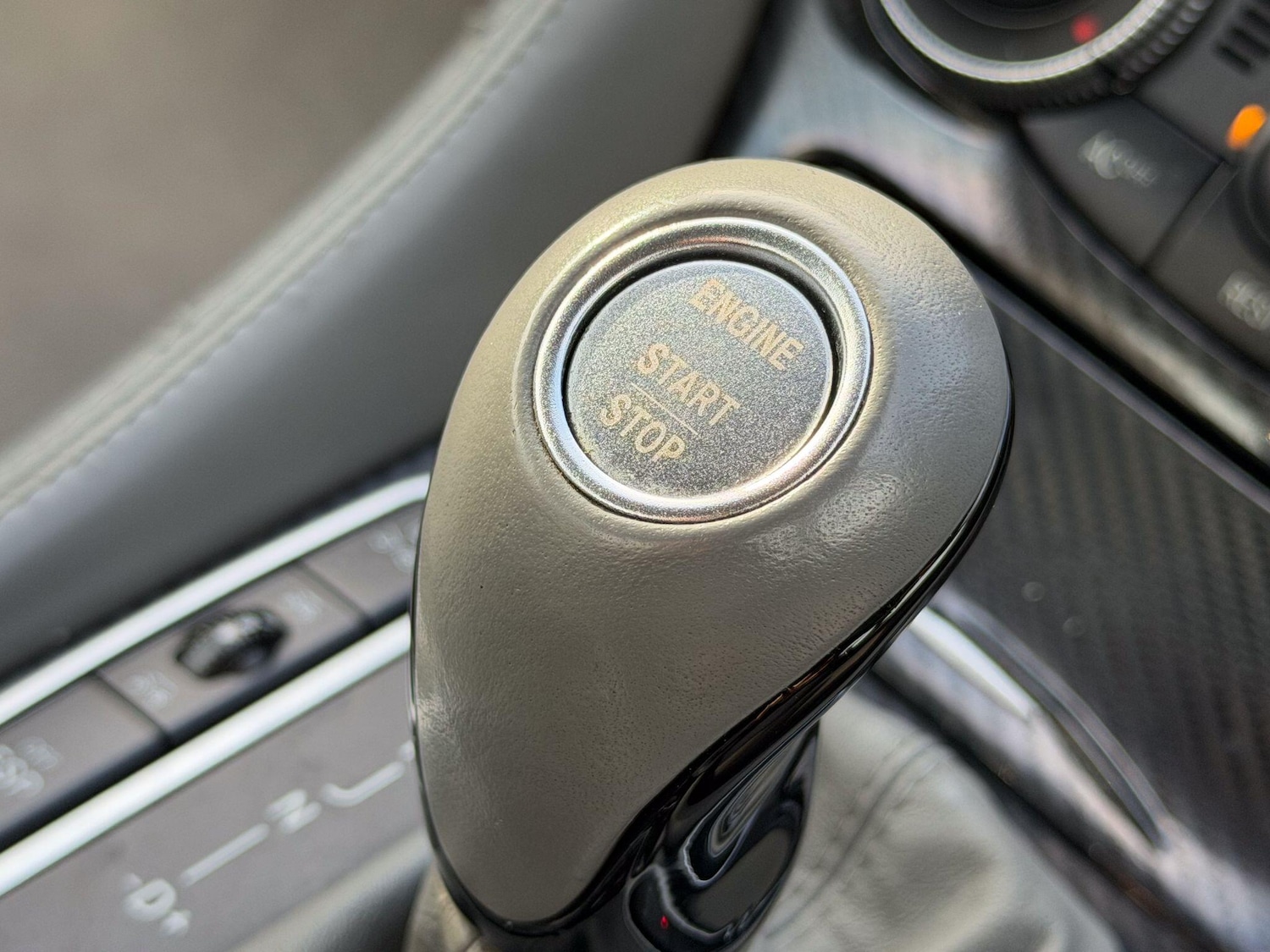 Used Mercedes-Benz SL 2003 for sale - 77143239: Photo 29