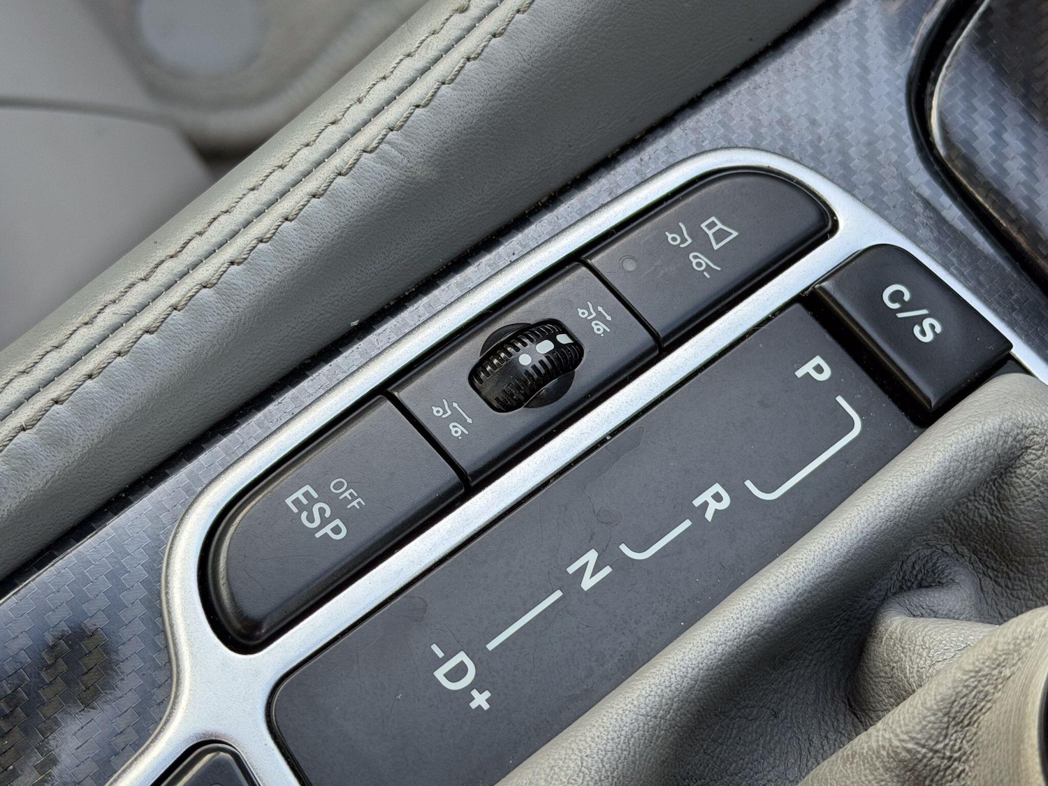 Used Mercedes-Benz SL 2003 for sale - 77143239: Photo 30