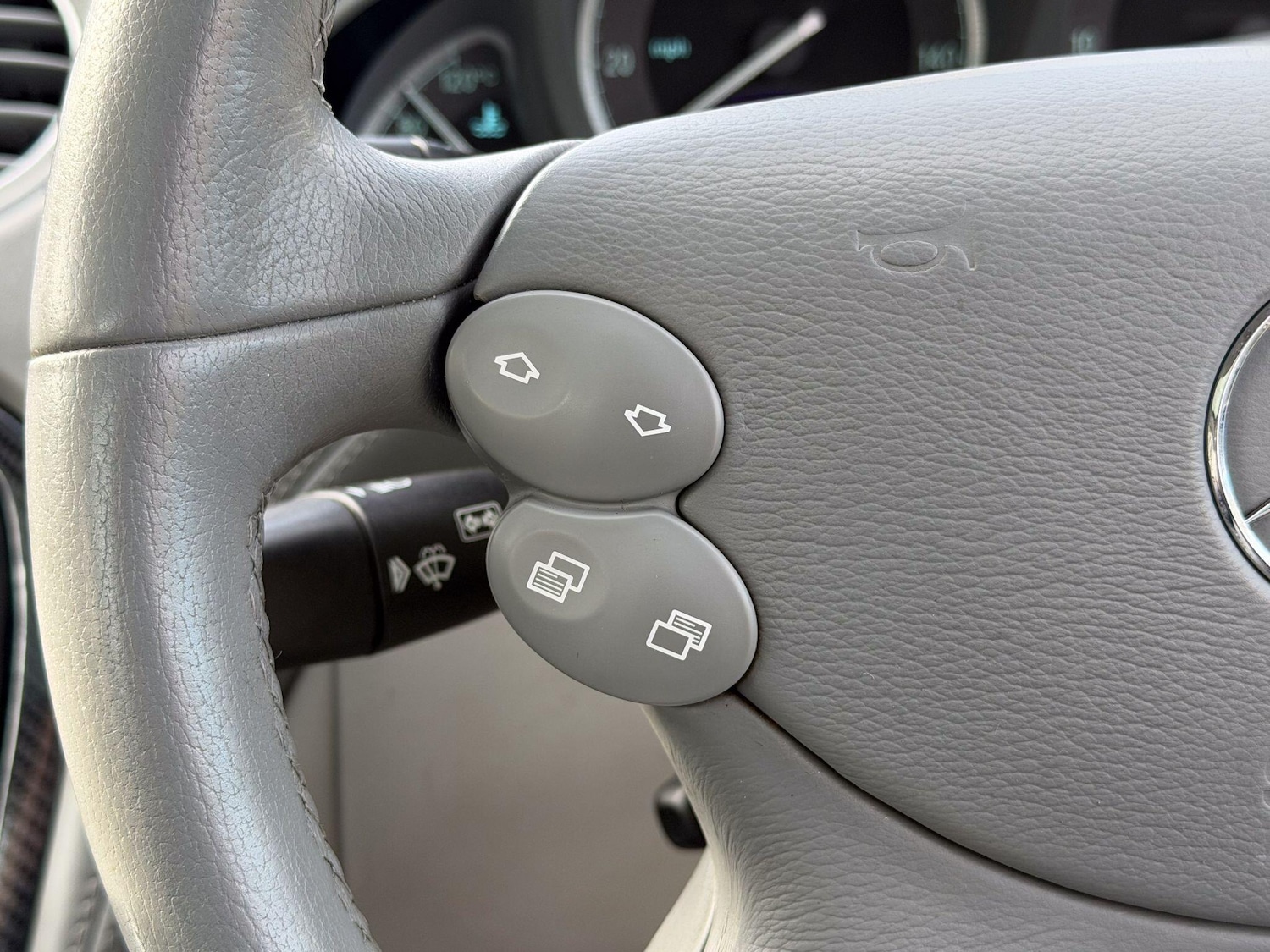 Used Mercedes-Benz SL 2003 for sale - 77143239: Photo 31