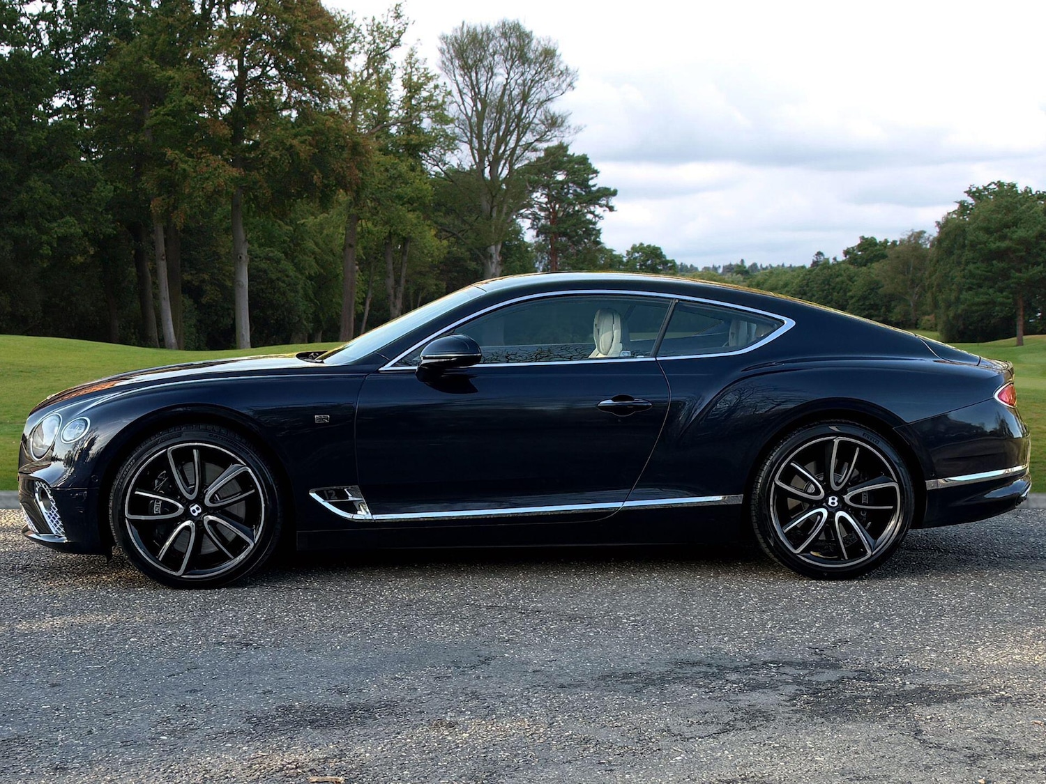 Used Bentley Continental 2018 for sale - 76926813: Photo 2