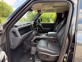 Used Land Rover Defender 110 2023 for sale - 73671219: Photo