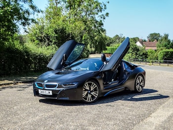 Used BMW i8 2018 for sale - 79157759: Photo