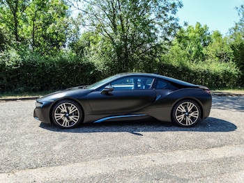Used BMW i8 2018 for sale - 79157759: Photo