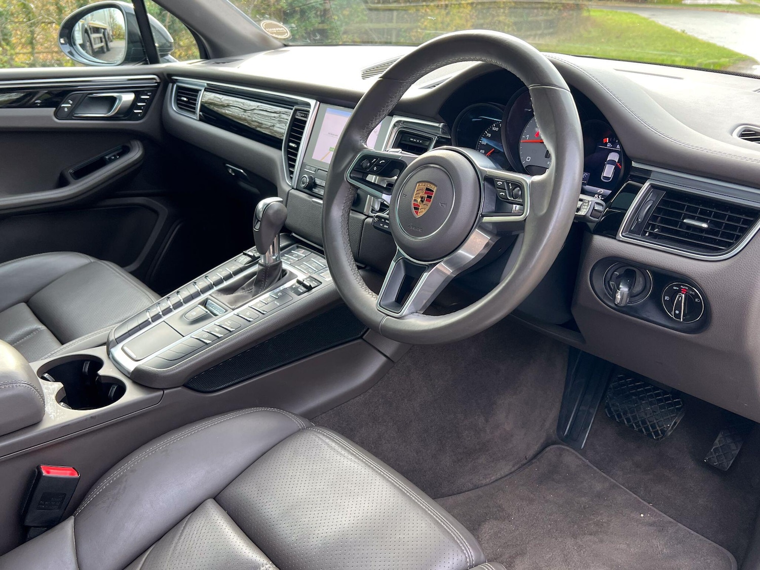 Used Porsche Macan 2017 for sale - 76499562: Photo 19