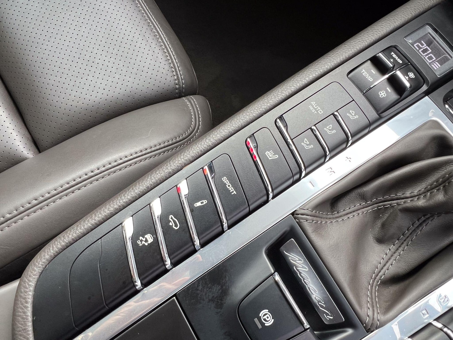 Used Porsche Macan 2017 for sale - 76499562: Photo 33