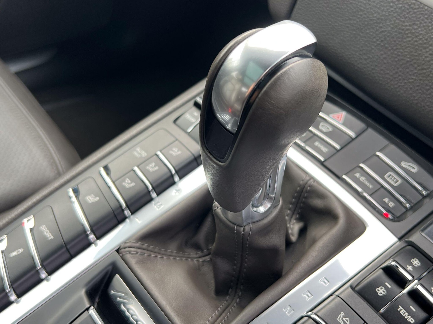 Used Porsche Macan 2017 for sale - 76499562: Photo 34