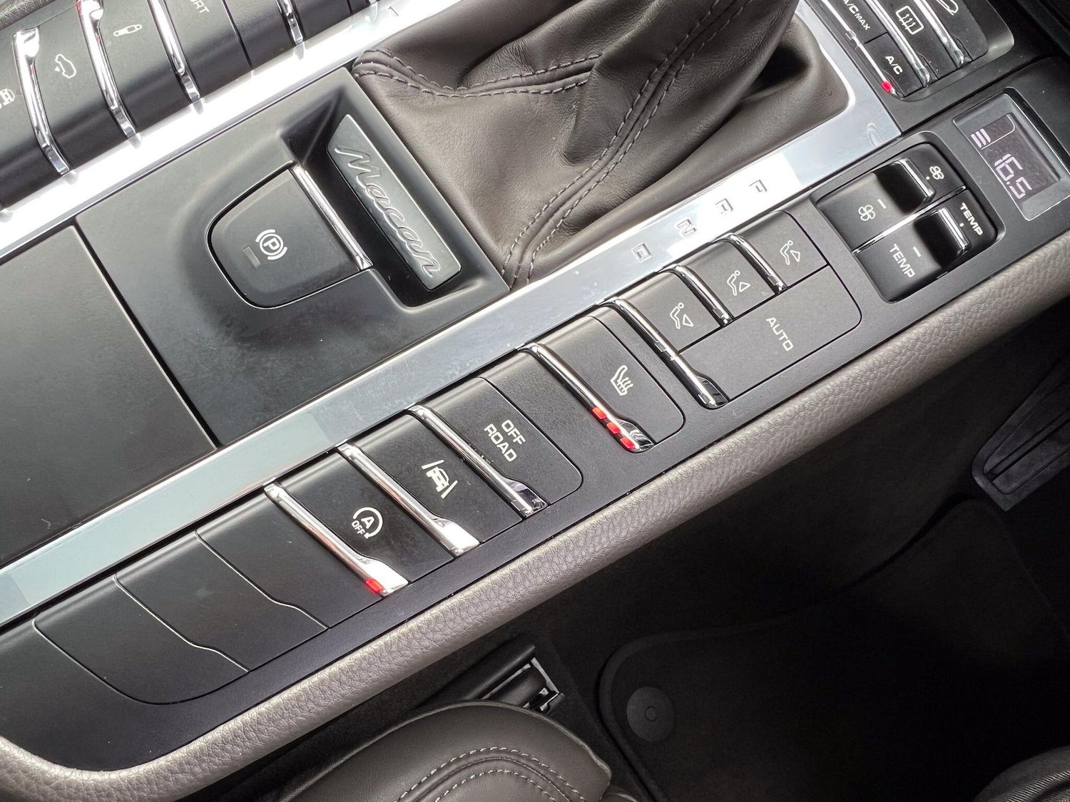 Used Porsche Macan 2017 for sale - 76499562: Photo 36