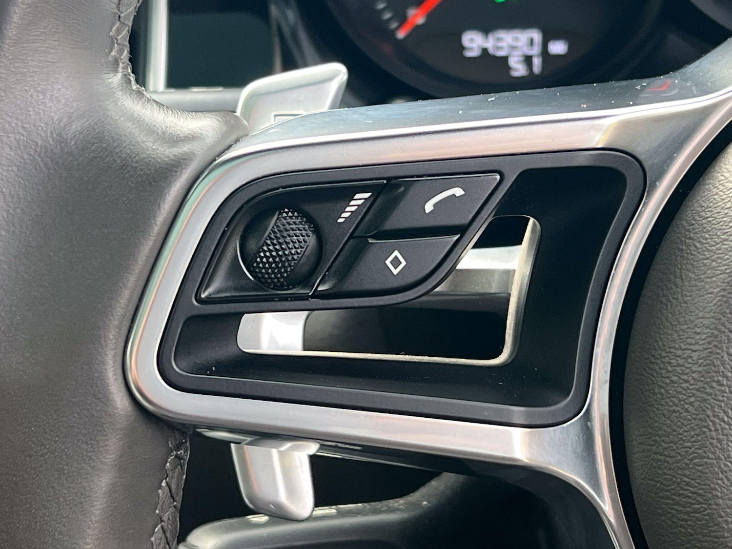 Used Porsche Macan 2017 for sale - 76499562: Photo 37