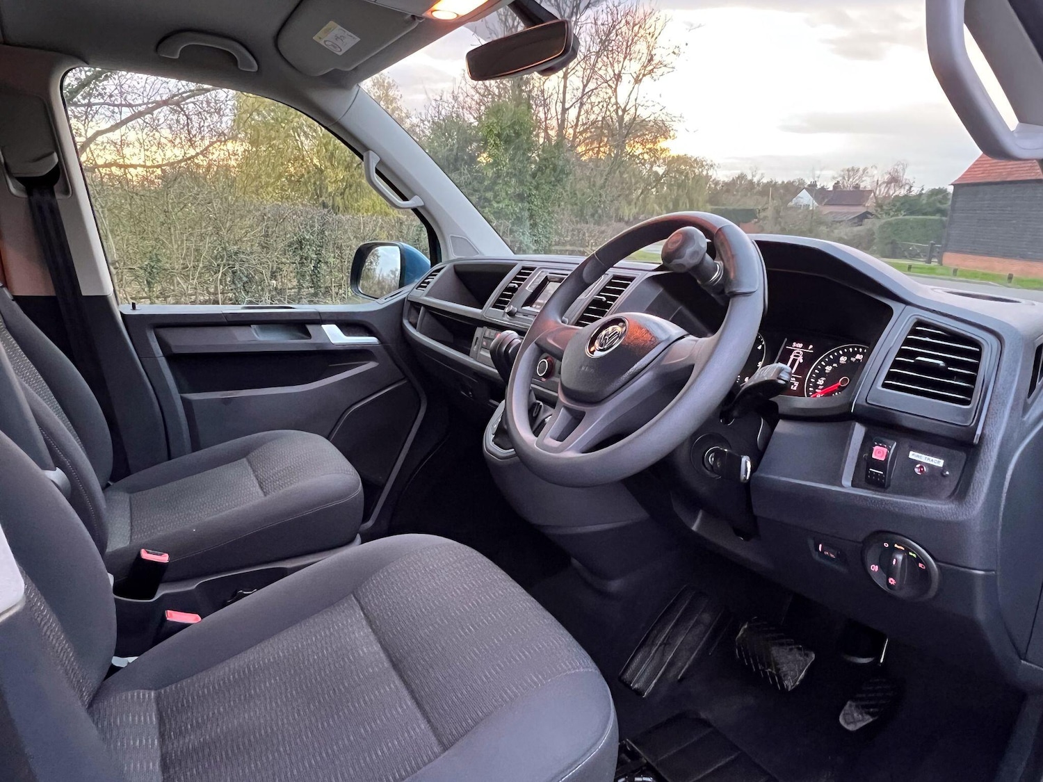 Used Volkswagen Transporter Shuttle 2018 for sale - 76613006: Photo 19