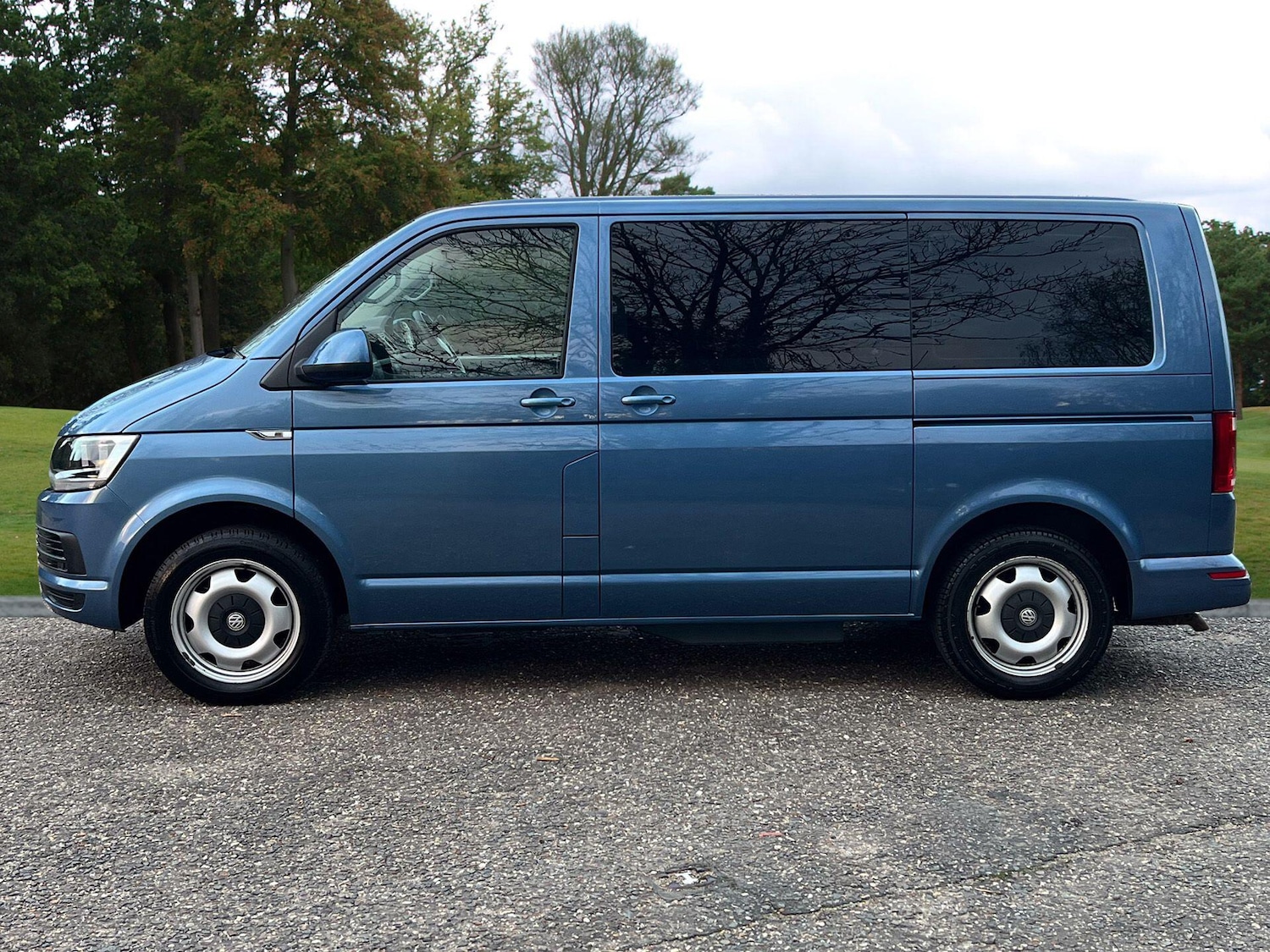 Used Volkswagen Transporter Shuttle 2018 for sale - 76613006: Photo 2
