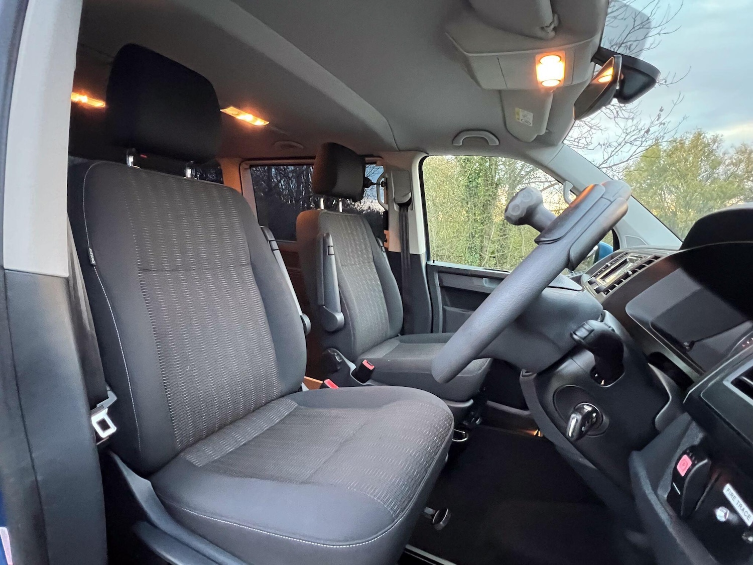 Used Volkswagen Transporter Shuttle 2018 for sale - 76613006: Photo 20