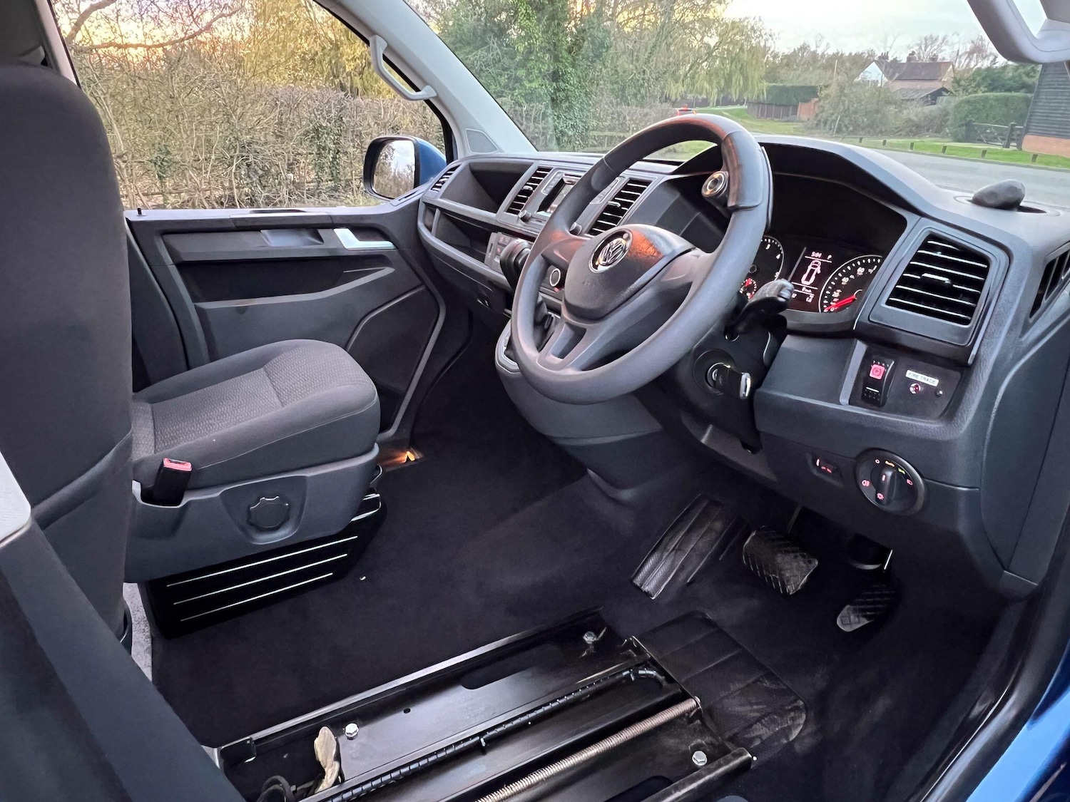 Used Volkswagen Transporter Shuttle 2018 for sale - 76613006: Photo 23