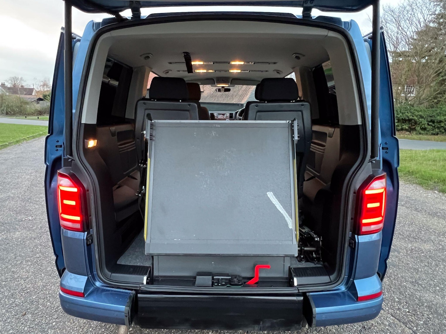 Used Volkswagen Transporter Shuttle 2018 for sale - 76613006: Photo 24