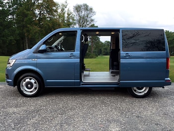 Used Volkswagen Transporter Shuttle 2018 for sale - 76613006: Photo