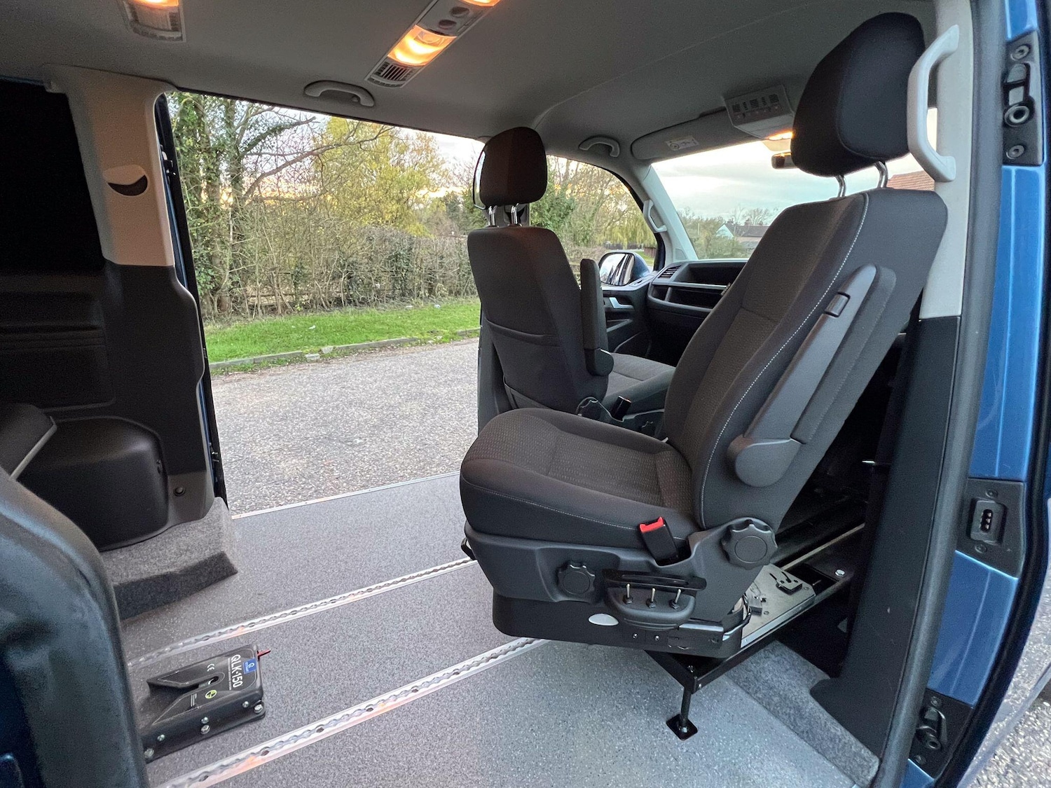 Used Volkswagen Transporter Shuttle 2018 for sale - 76613006: Photo 8