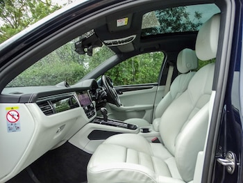 Used Porsche Macan 2022 for sale - 79050022: Photo
