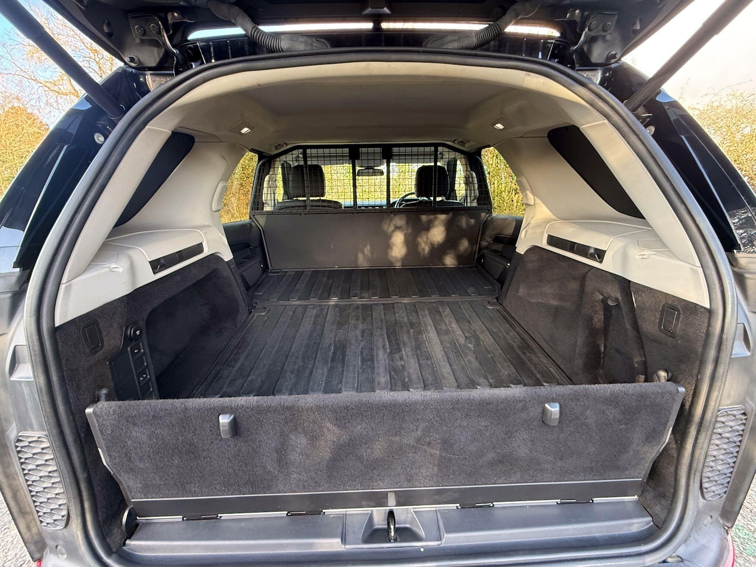 Used Land Rover Discovery 2019 for sale - 77074689: Photo 12