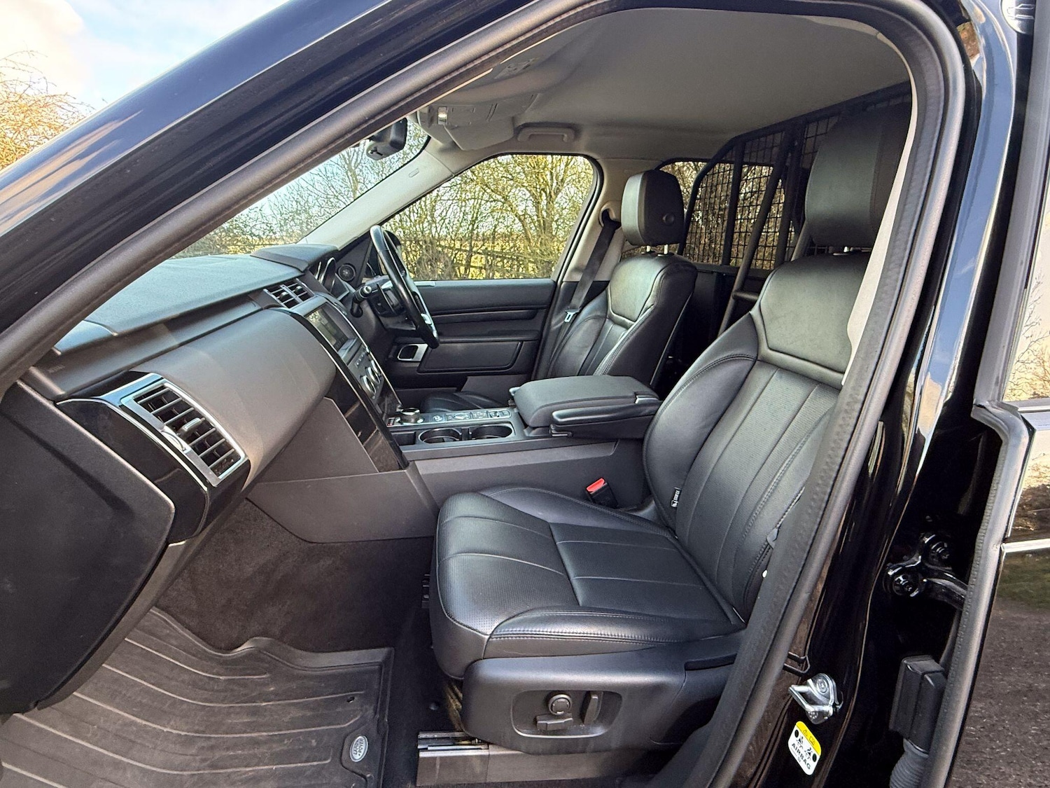 Used Land Rover Discovery 2019 for sale - 77074689: Photo 3