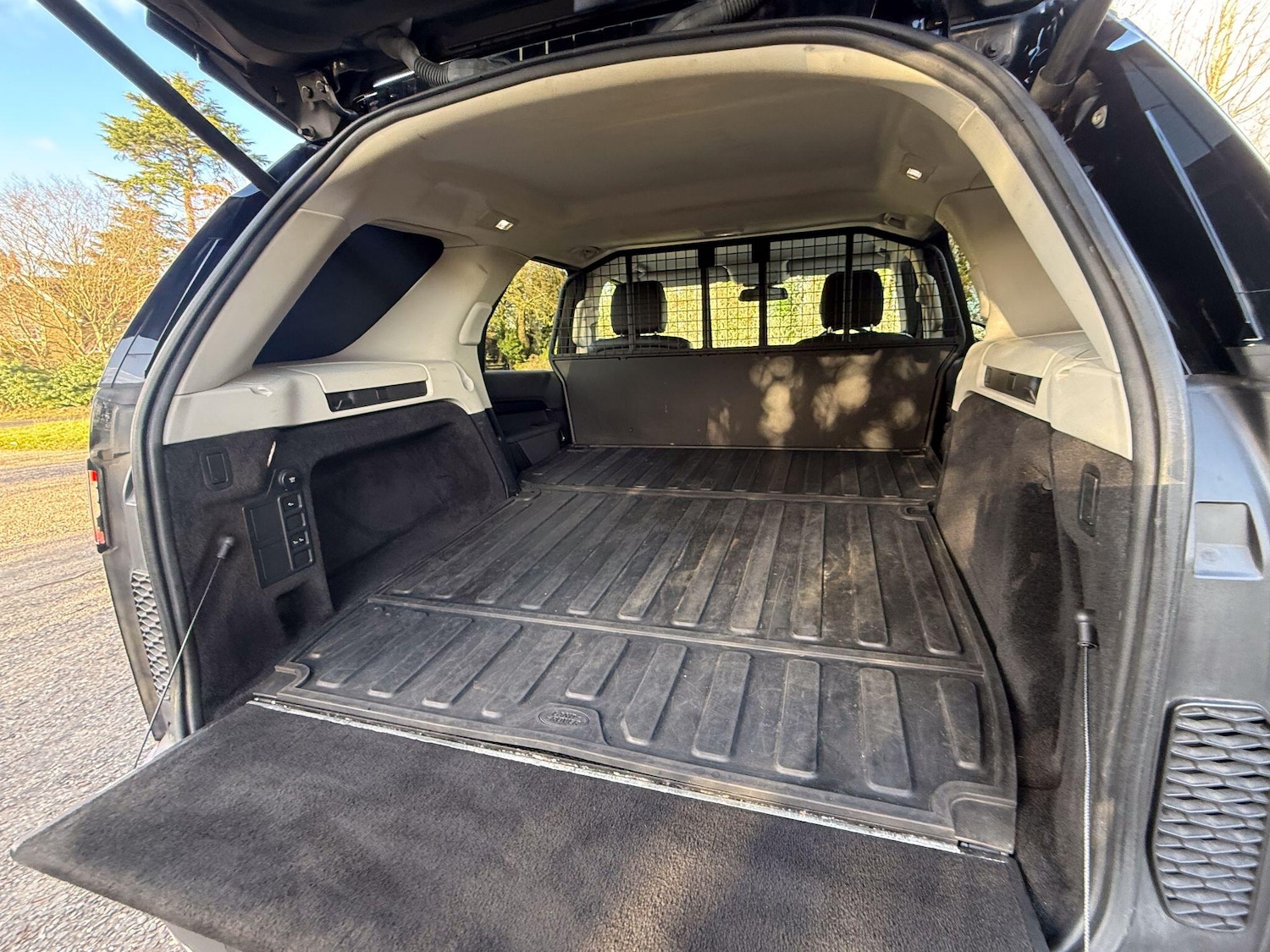 Used Land Rover Discovery 2019 for sale - 77074689: Photo 9