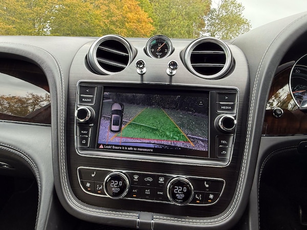 Used Bentley Bentayga 2017 for sale - 76227740: Photo 21