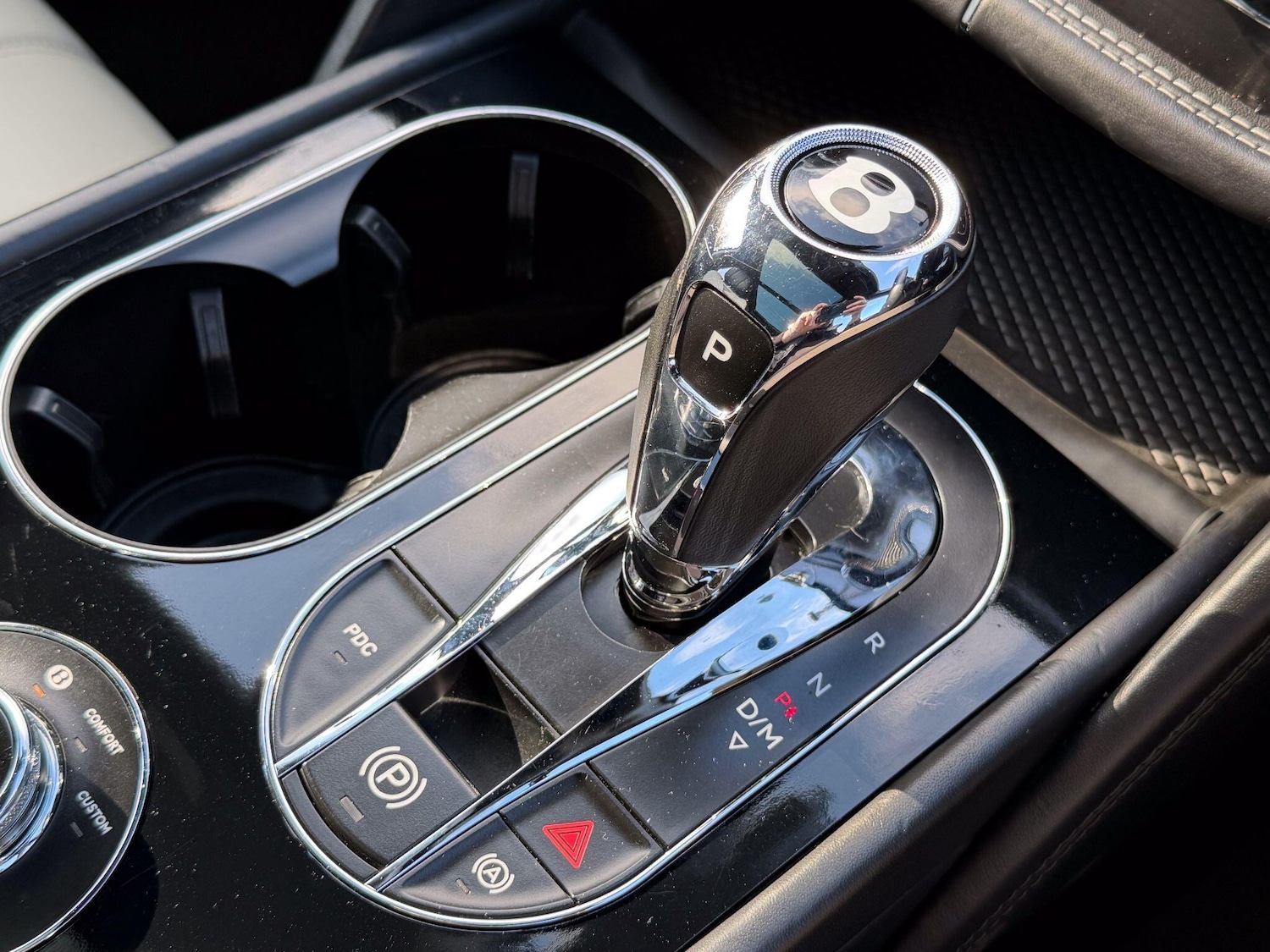 Used Bentley Bentayga 2017 for sale - 76227740: Photo 35