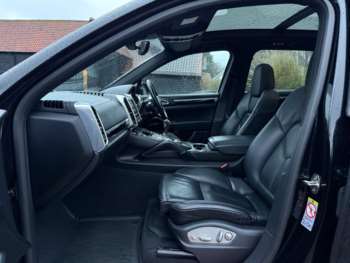 Used Porsche Cayenne 2016 for sale - 73671677: Photo