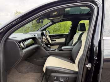 Used Bentley Bentayga 2017 for sale - 74477724: Photo