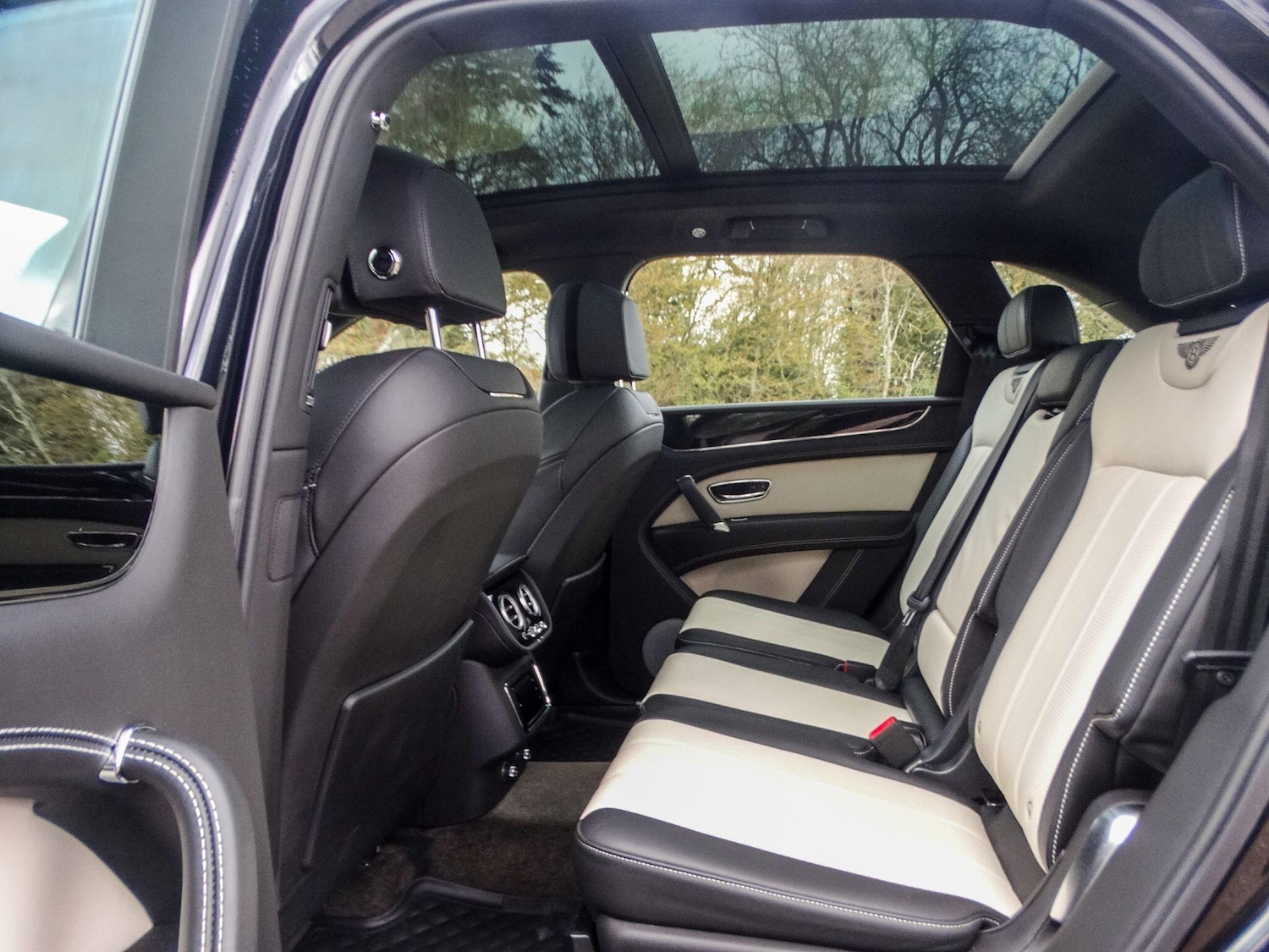 Used Bentley Bentayga 2019 for sale - 78020052: Photo 13