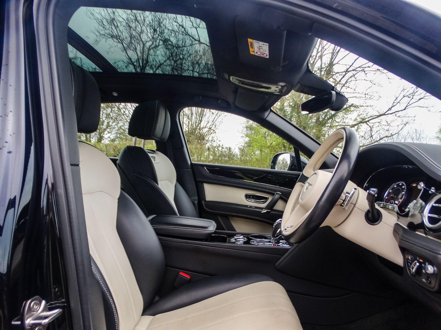 Used Bentley Bentayga 2019 for sale - 78020052: Photo 21