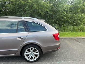Used Skoda Superb 2013 for sale - 79253652: Photo