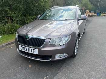 Used Skoda Superb 2013 for sale - 79253652: Photo