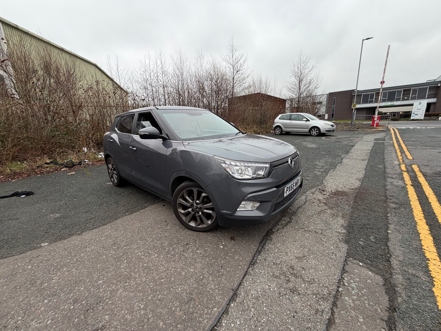 Used Ssangyong Tivoli 2015 for sale - 77350217: Photo 2