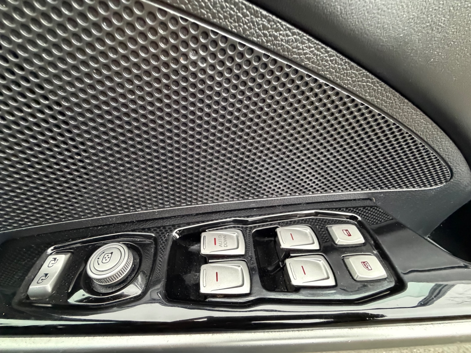 Used Ssangyong Tivoli 2015 for sale - 77350217: Photo 27