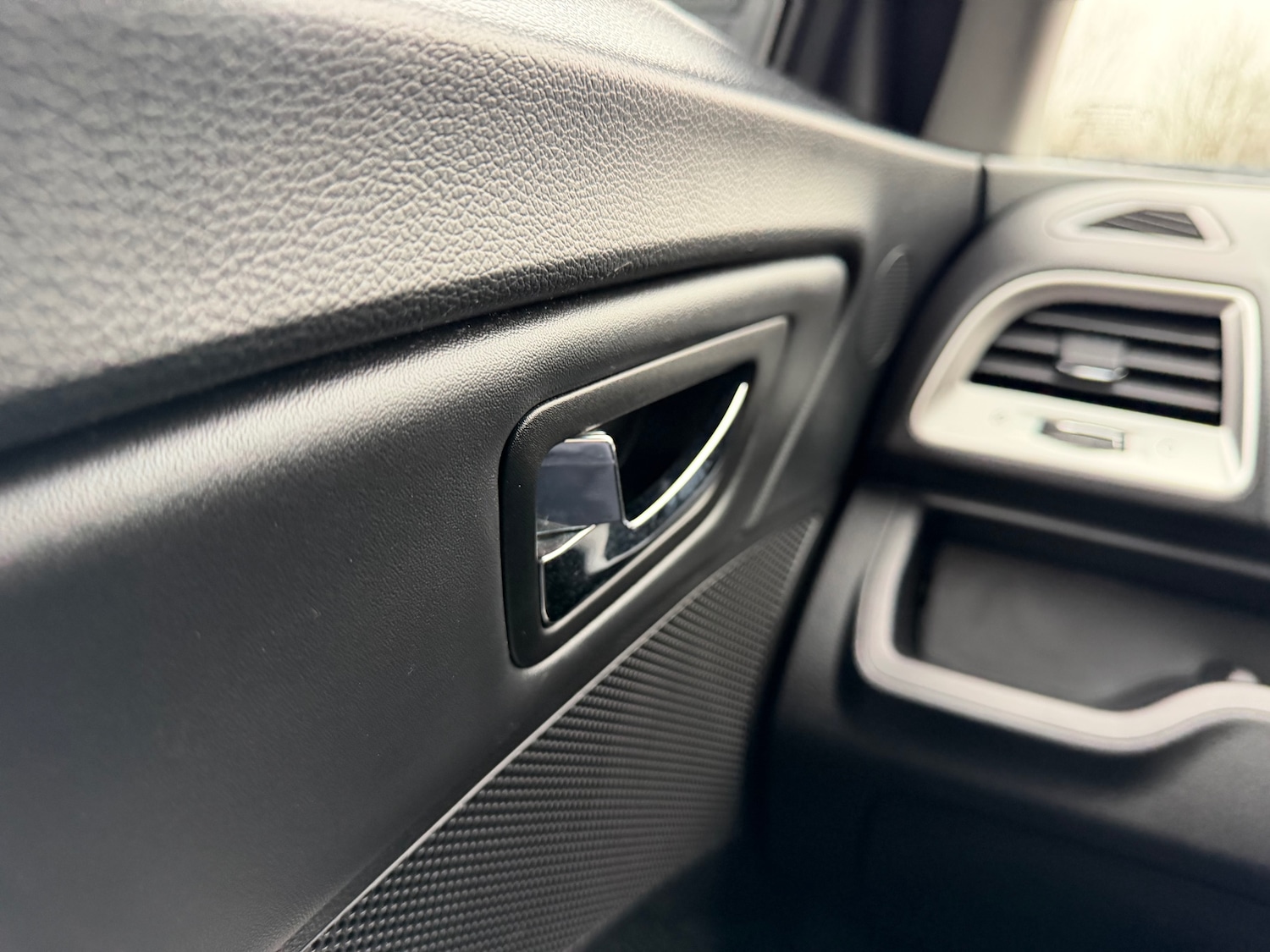 Used Ssangyong Tivoli 2015 for sale - 77350217: Photo 37