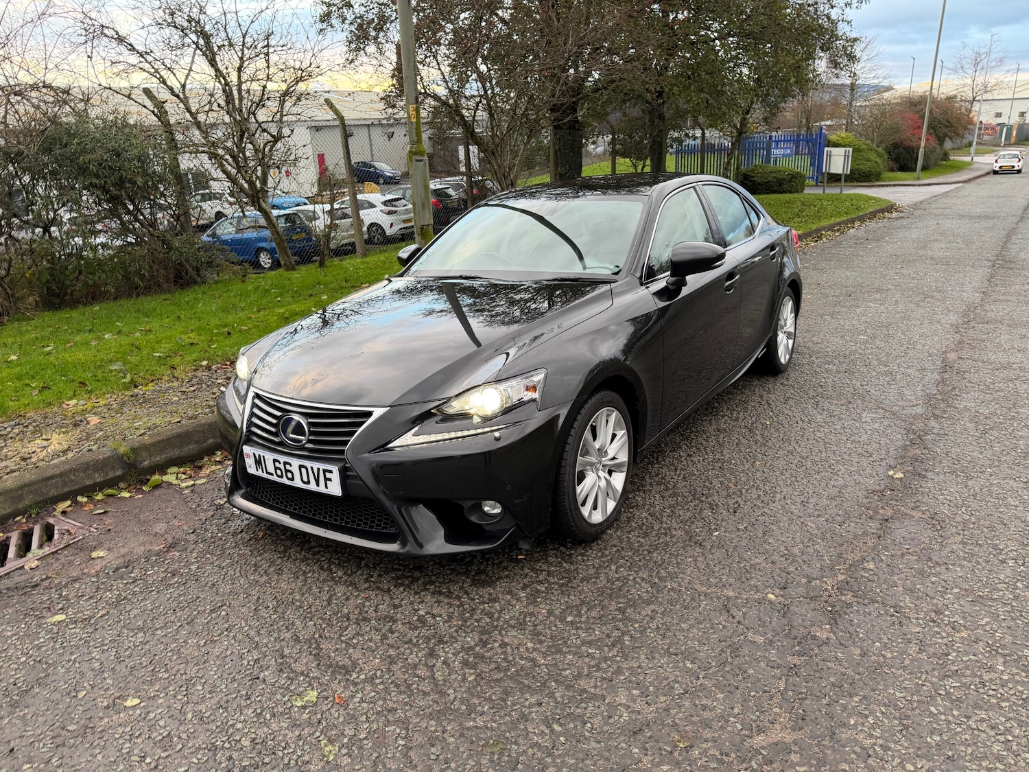 Used Lexus IS 2016 for sale - 76684422: Photo 4