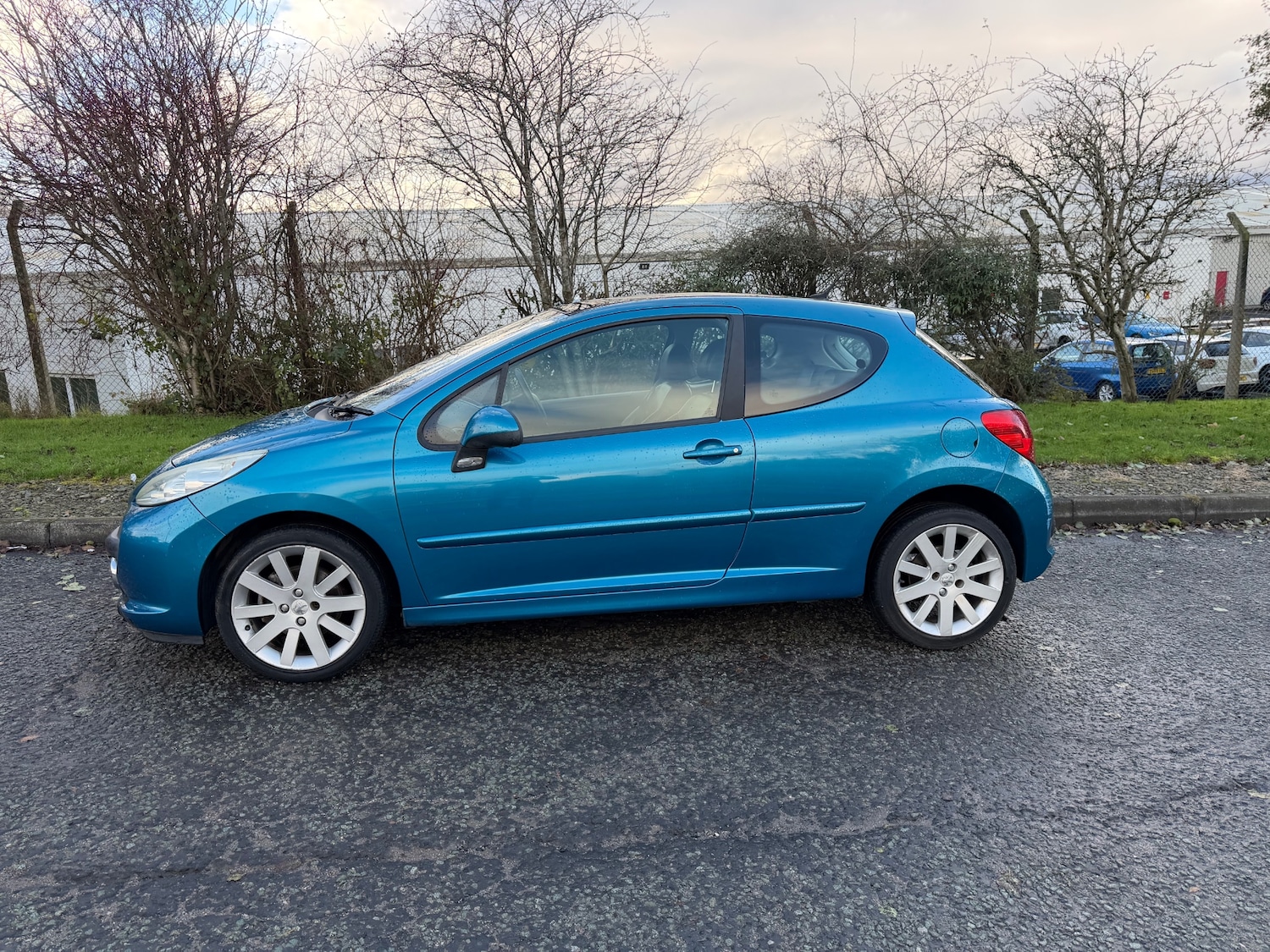 Used Peugeot 207 2007 for sale - 76682071: Photo 3
