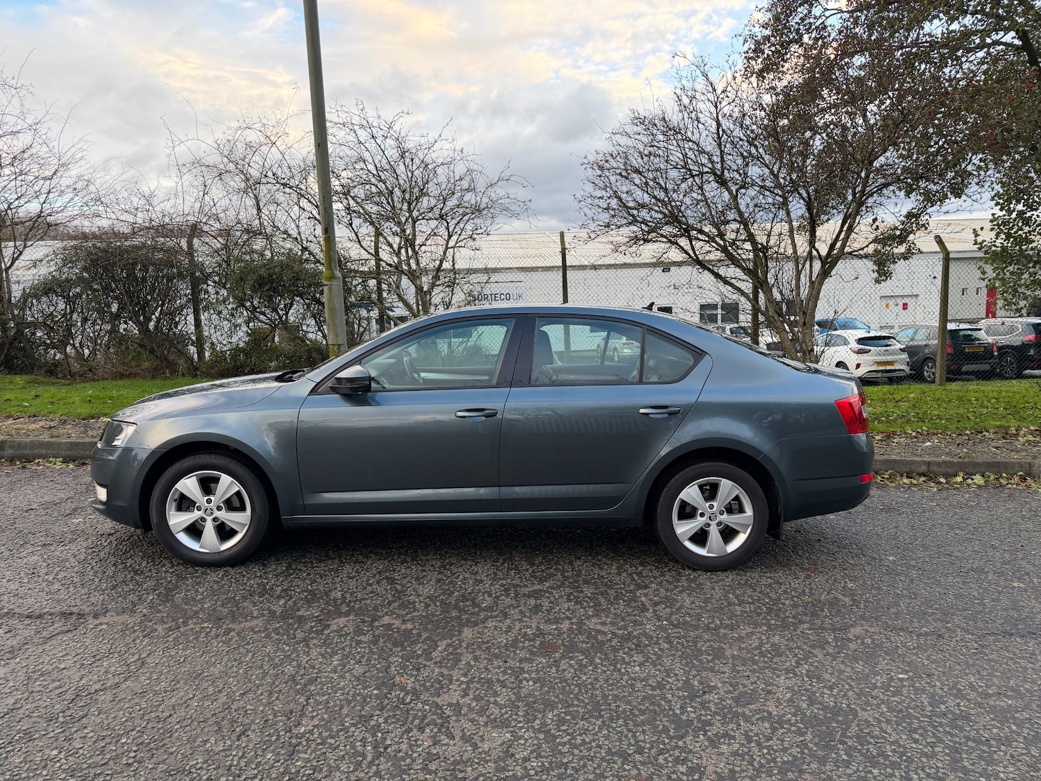 Used Skoda Octavia 2016 for sale - 76684432: Photo 2