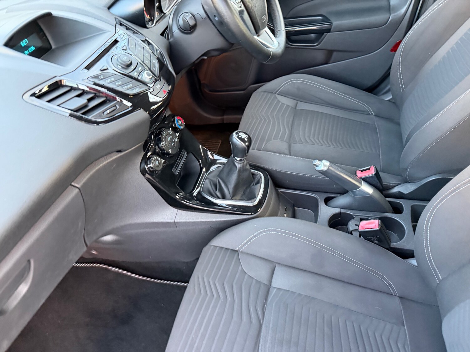 Used Ford Fiesta 2013 for sale - 78145985: Photo 14