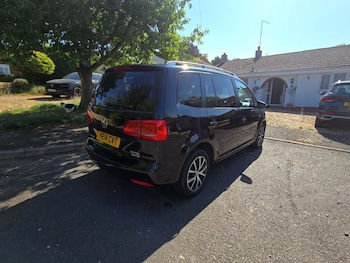 Used Volkswagen Touran 2014 for sale - 79463890: Photo